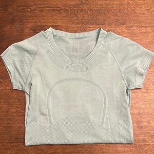 Lululemon Tidewater Teal swiftly Tech short sleeve, size 4